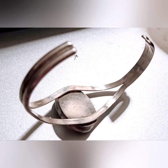 Vintage White Mother of Pearl Sterling Silver Cuff Bracelet - Picture 2 of 8